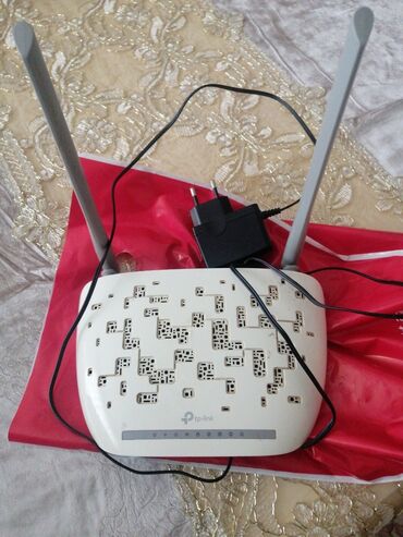 azercell internet modem: 3 ay islenib internet cekildiyi ucun isdifade edilmiyib qiriqi yoxdur