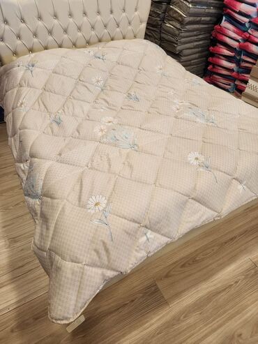 Yorğanlar, adyallar: Laperla qış yorğanları Bir nəfərlik 160*220 25azn İki nəfərlik — 3