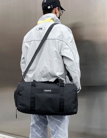 Дорожные сумки: ПРОДАЮ НОВУЮ ОЧЕНЬ КАЧЕСТВЕННУЮ И СТИЛЬНУЮ СУМКУ,ПОДОЙДЕТ КАК ДЛЯ — 1