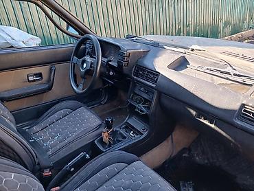 Другие детали кузова: Продаю Автомобиль на разбор/запчасти. Кузов: седан бежевого цвета — 6