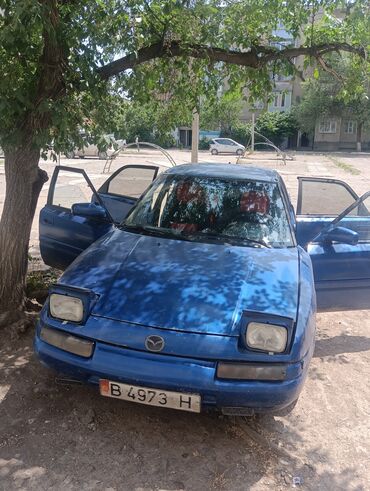 мерседец бенц: Mazda 323: 1991 г., 1.6 л, Механика, Бензин, Седан