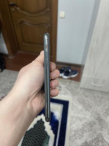 Apple iPhone: IPhone 11 Pro, Б/у, 64 ГБ, Зеленый, Чехол, 90 % — 5