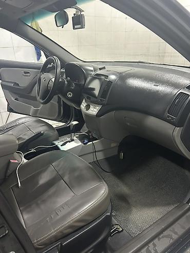 mercedes 190 1993: Hyundai Avante (Elantra) sedan - Kuzov: 4 qapılı sedan, qara rəng - — 9