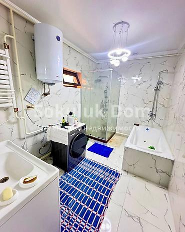 Продажа коттеджей и домов: 🏠Продается дом в с. Сокулук, от трассы 1,5 км. 🟡Комнаты: 7 🟡Участок — 14