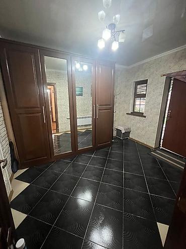 пишпек 2: Дом на продажу, Бишкек Ленинский район, Кашка баш 18 соток, 2 этаж 240 — 3