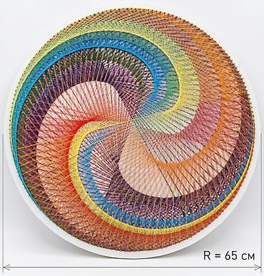 надувной шар: Настенное панно в технике string art (нитяная графика), круглое. - — 2