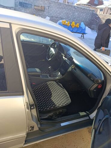 Mercedes-Benz: Mercedes-Benz C-Class: 2001 г., 2 л, Механика, Газ, Седан — 4