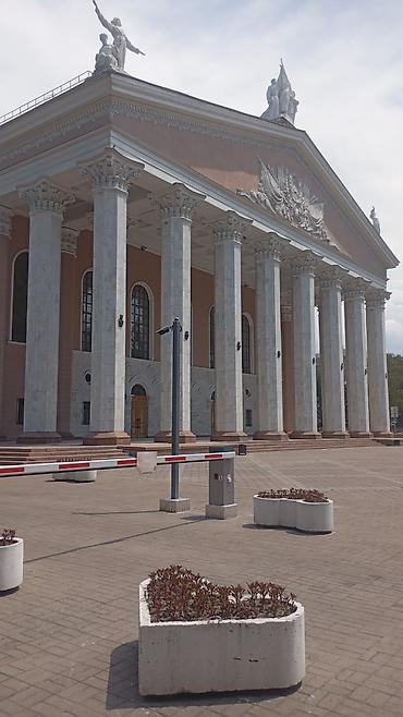 цветы в корзине: Кашпо и вазоны — 2
