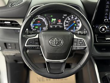 Toyota: Toyota Highlander: 2022 г., 2.5 л, Автомат, Гибрид — 29