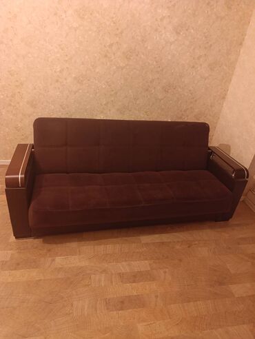 Столы и стулья: Диван, Б/у, Раскладной
