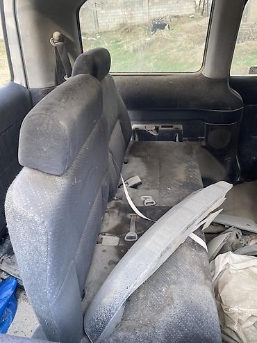 Другие детали кузова: Разбор на запчасти — микроавтобус (белый) Предлагаются комплектующие — 5