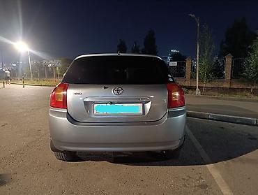 geely e5: Toyota Corolla: 2003 г., Механика, Бензин, Хэтчбэк — 2
