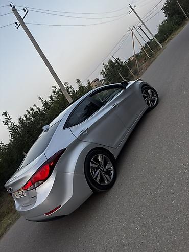 Hyundai: Hyundai Elantra: 1.6 л | Седан — 6