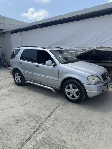 Mercedes-Benz: Mercedes-Benz M-Class: 3.2 l | 1999 il Ofrouder/SUV — 6