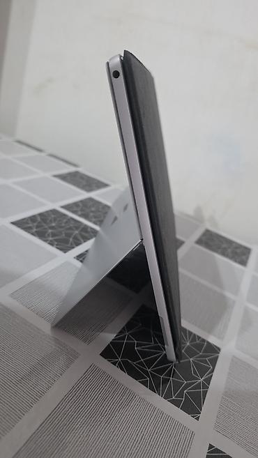 Digər planşetlər: Microsoft Surface Pro 5 Ekranı ideal vəziyyətdədir, heç bir cızığı — 3