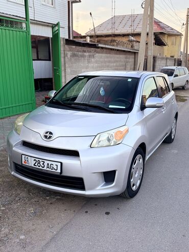 Toyota: Toyota ist: 2011 г., 1.8 л, Автомат, Бензин, Хэтчбэк