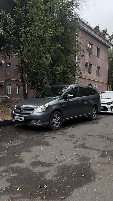 Honda Stream: 2004 г., 2 л, Автомат, Бензин, Минивэн