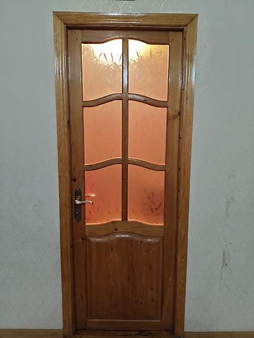 kapi: Şüşəli taxta otaq qapısı - Material: təbii ağac (şam ağacı teksturası — 8