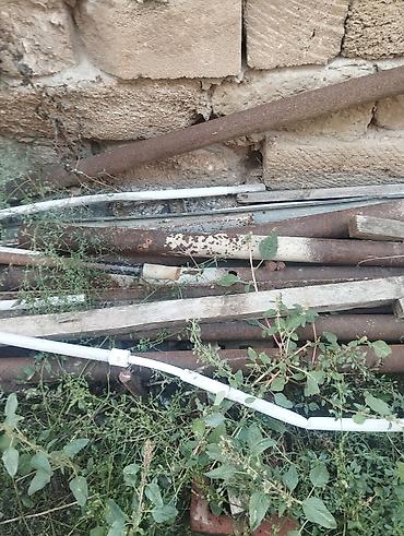brezent parca: Metall borular və profil dəmir parçaları. 75 torba 50torba - — 2