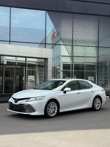 хюндай ассент: Toyota Camry: 2020 г., 2.5 л, Автомат, Гибрид, Седан