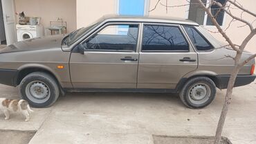 VAZ (LADA): Maşinin i̇li̇ 2003 qi̇ymət 6500 əlaqə nömrəsi̇