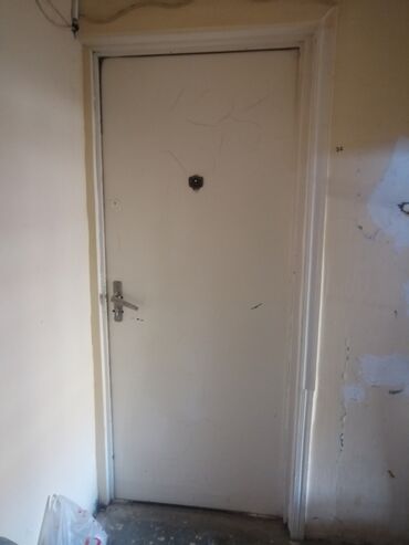 giris qapilari: Giriş qapısı, Dəmir, 90x205 sm, İşlənmiş, Zəmanətsiz