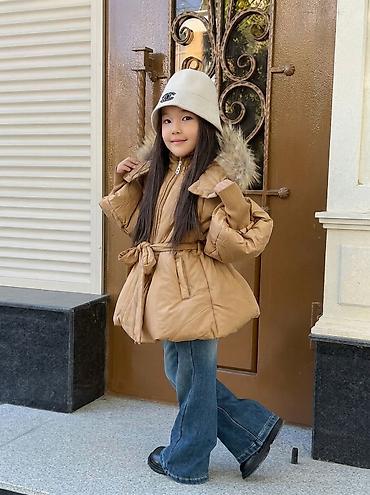 джинсы на девочку: Зимняя куртка на девочку 6-7 лет. Рафаэлло. Абсолютно новая. Размер не — 1