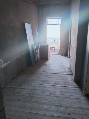 Həyət evləri və villaların satışı: Kürdəxanı qəs. 4 otaqlı, 130 kv. m, Kredit yoxdur, Təmirsiz — 25