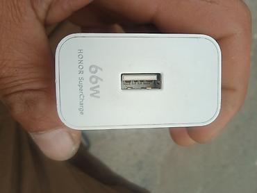 honor adapter 66w: HONOR SuperCharge 66W divar adaptoru - Güc: 66W sürətli şarj - Port — 1
