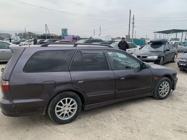 продаю связи с переездом: Mitsubishi Galant: 1998 г., 2 л, Механика, Бензин, Универсал