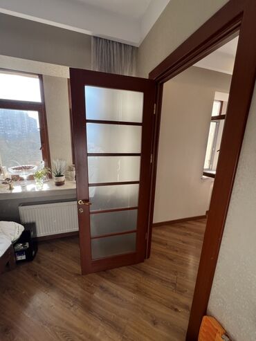 Otaq qapıları: Taxta çərçivəli daxili qapı dəsti - Material: massiv ağac çərçivə -da lalafo.az — 2 Otaq qapıları: Taxta çərçivəli daxili qapı dəsti - Material: massiv ağac çərçivə — 2