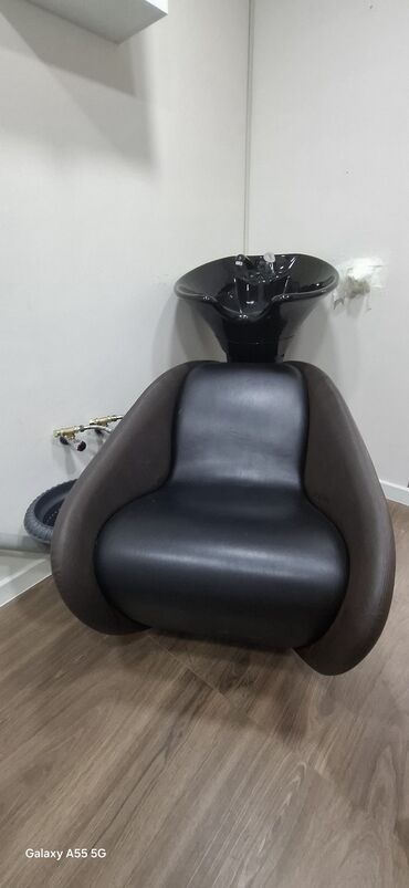 Salon, tibbi kreslolar: İşlənmiş, Saş yuyulması kreslosu