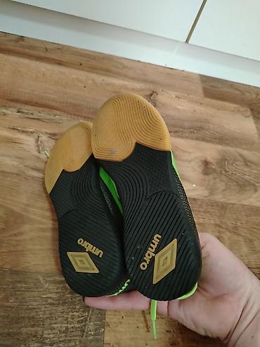 Patike: Umbro futsal patike – fluorescentno zelene - Brend: Umbro - Model — 14