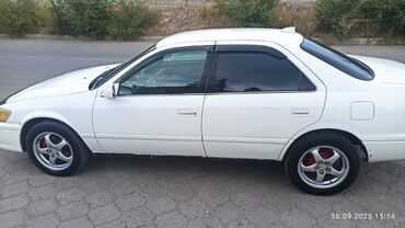 фуранер таета: Toyota Camry: 2001 г., 2.2 л, Автомат, Седан