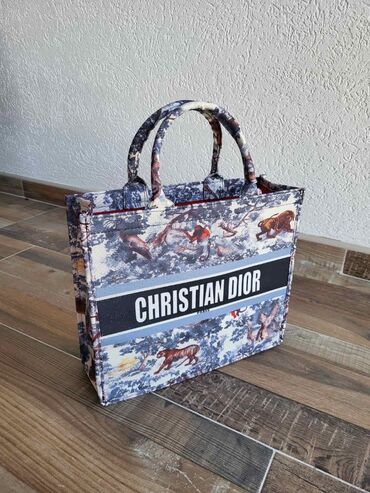 Torbe: Cena torbi 2600
cena novcanika 2200
cena kaisa 2200
Porez — 15