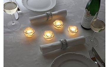 Sveće i svećnjaci: LED dekorativne svećice u obliku belih ruža – set 4 komada (Flower — 1