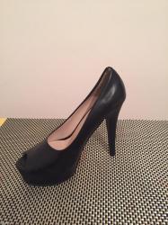 bershka cipele: Nove crne cipele, ostao samo broj 37, rasprodaja, u radnji bile 5000