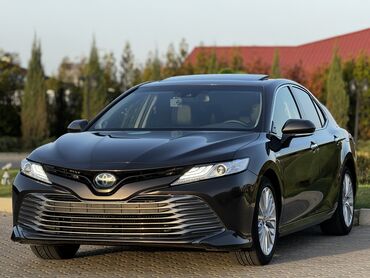 Toyota Camry: 2018 г., 2.5 л, Вариатор, Гибрид, Седан
