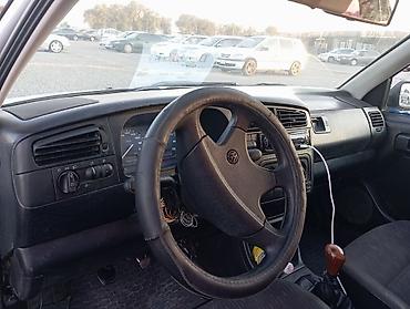 crv 2: Volkswagen Golf: 1994 г., 1.6 л, Механика, Бензин, Хэтчбэк — 8