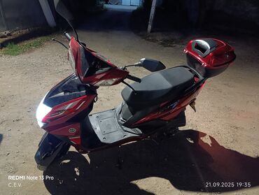 электроный скутор: Тип скутера Yamaha, 125 куб. см, Бензин, Б/у