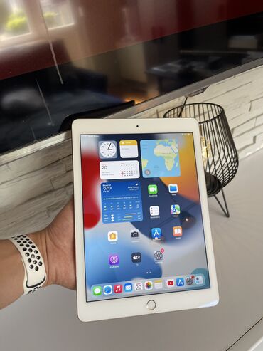 punjači za laptopove: IPad AIR 2 RoseGold iPad u vidjenom stanju kao na slikama - stanje