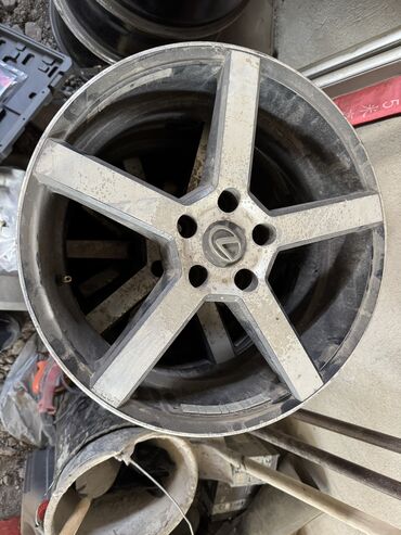 диски восены: Куйма Дисктер R 18 Vossen, Комплект, тешиктери - 5, Колдонулган