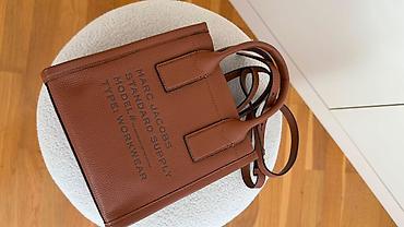əl cantasi: 1defe istf olunub yenidir.Marc Jacobs “Standard Supply – Workwear” — 2