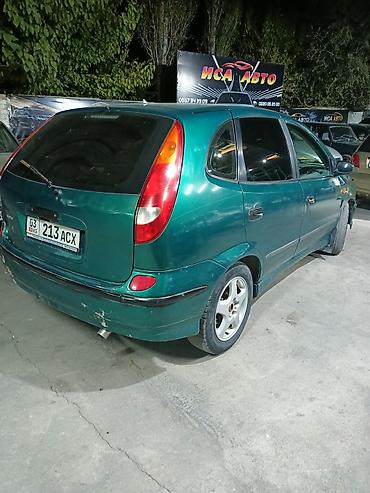 Nissan Almera Tino: 2000 г., 1.8 л, Механика, Бензин, Лифтбек