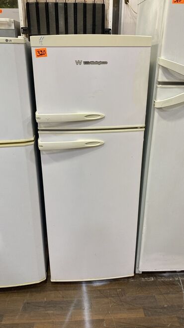 Кухонные вытяжки: 2 двери Indesit Холодильник Продажа