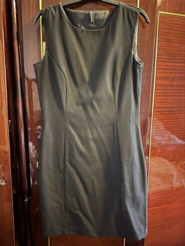 Dəstlər, kostyumlar: Her bir paltarin qiymeti 20 Azn, kime maraqlqidirsa hansi paltar yazin — 9