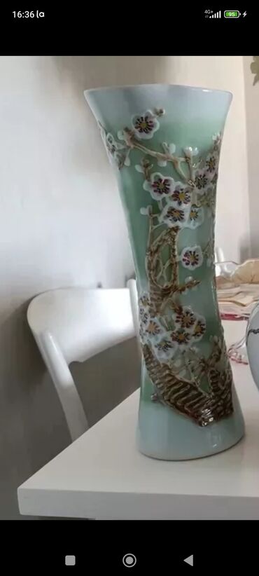 ваза керамика: Ваза, производство Китайбрала на китайской выставке,прошу 3000т.с