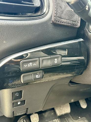 Toyota: Toyota Prius: 2017 г., 1.8 л, Вариатор, Гибрид, Хэтчбэк — 7