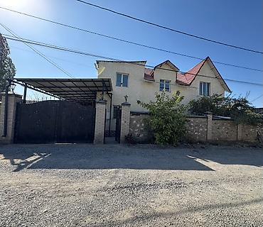 Продажа коттеджей и домов: 4 комнаты, 224 м², 3 соток, Бишкек, Кок-Жар ж/м Собственник — 17