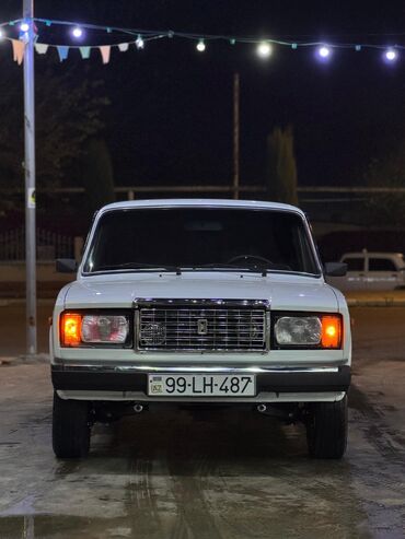 VAZ (LADA): VAZ 2107, ağ rəng, AZ dövlət nömrə nişanı 99-LH-487. Xüsusiyyətlər: - -da lalafo.az — 1 VAZ (LADA): VAZ 2107, ağ rəng, AZ dövlət nömrə nişanı 99-LH-487. Xüsusiyyətlər: - — 1